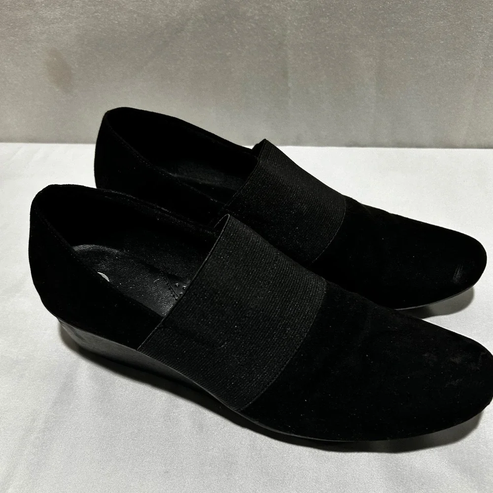 Womens Black Suede Wedge Slip On Comfort Shoes Size 8 Slip On Flats